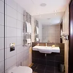 Qubus Hotel