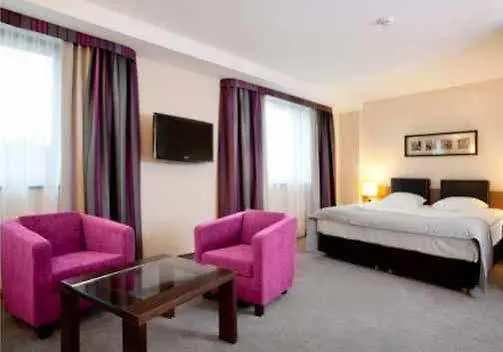 Qubus 4* Бельско-Бяла